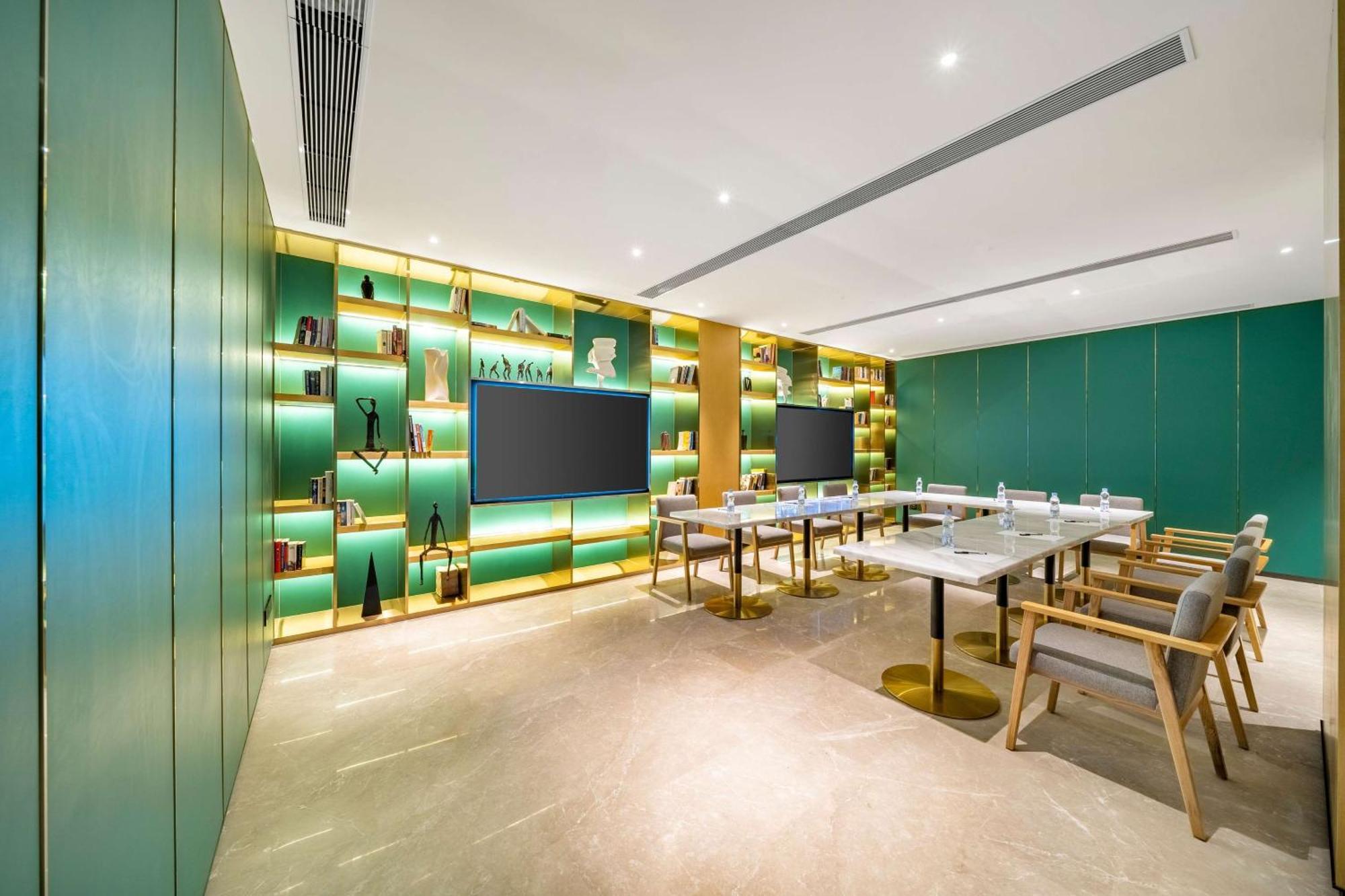 Hilton Garden Inn Chengdu Kuanzhai Alley 외부 사진