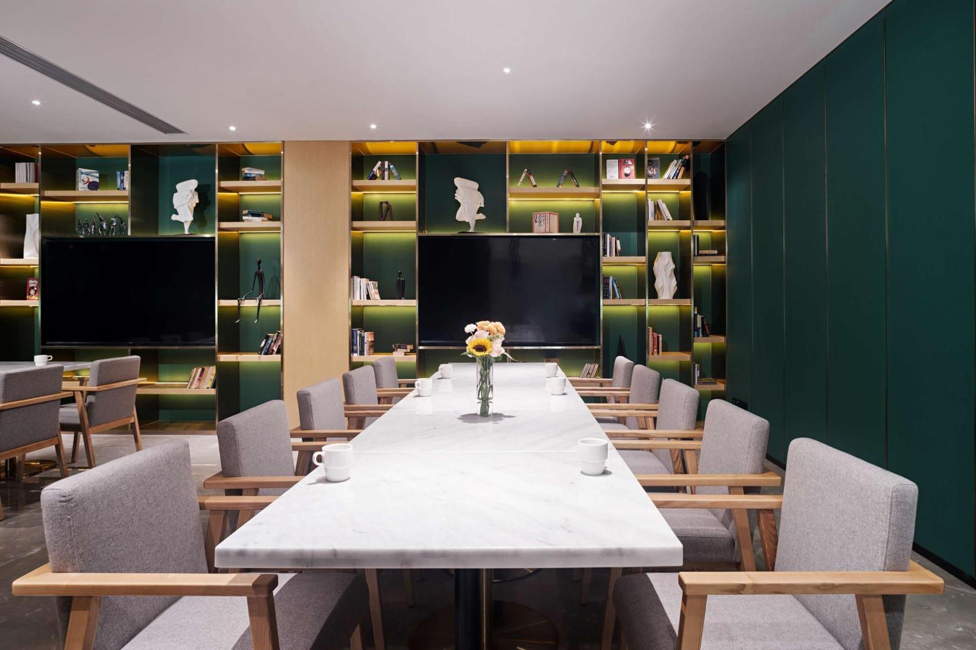 Hilton Garden Inn Chengdu Kuanzhai Alley 외부 사진